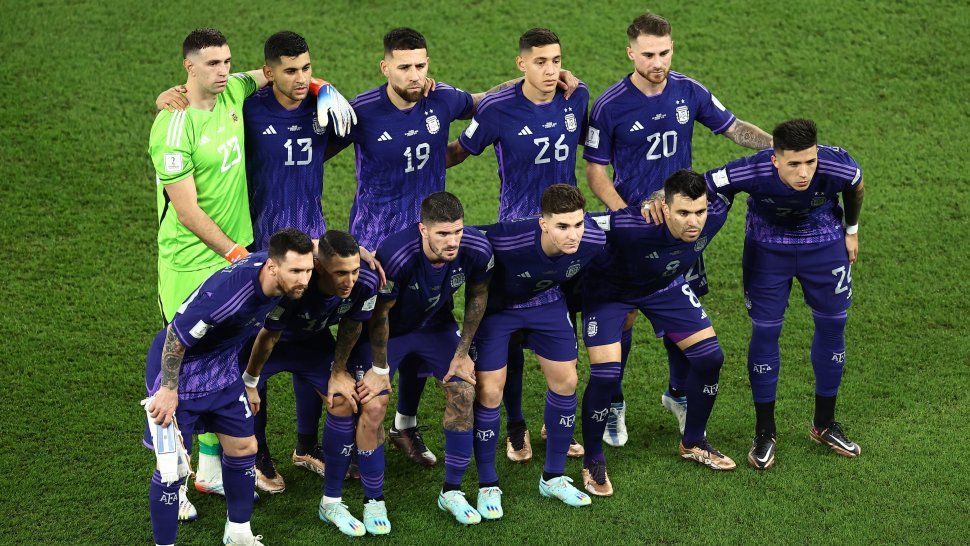 La Selección Argentina estrenó la camiseta alternativa en el Mundial Qatar 2022.