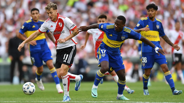 River Plate y Boca Juniors se miden en el superclásico.