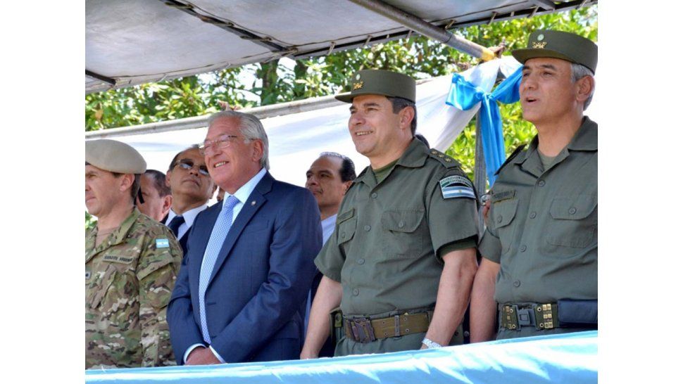 Acto por el cambio de guardia