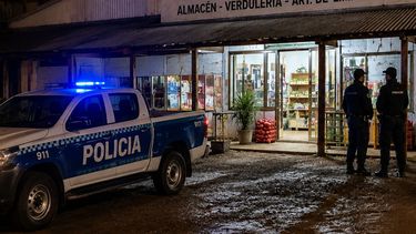 Robo a mano armada en un comercio de Palma Sola - Imagen creada con IA