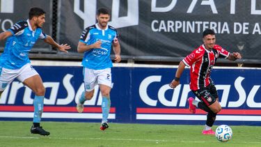 Estudiantes (RC) y Argentinos Juniors no se sacaron ventaja y terminaron sin goles