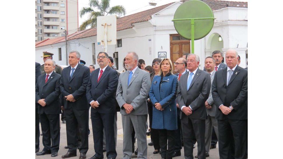 Izamiento de la bandera