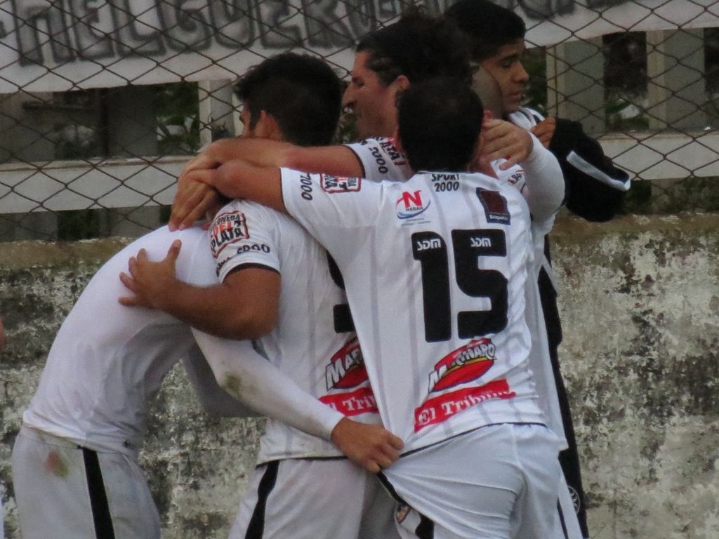 Festejo gol de Vita - Zapla