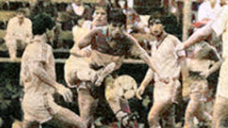 La victoria de Altos Hornos Zapla ante Boca Juniors en 1985.