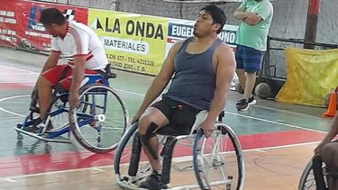 Cristian González a la Liga Argentina de básquet adaptado