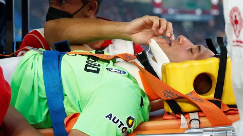 Musso tuvo un choque y fue reemplazado a los cinco minutos de juego.&nbsp;