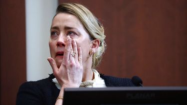 Amber Heard contó que Johnny Depp la violó con una botella.&nbsp;