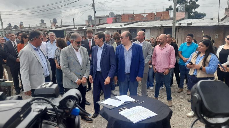 Anunciaron la pavimentación de la avenida Juellar en Alto Comedero Anunciaron la pavimentación de la avenida Juellar en Alto Comedero