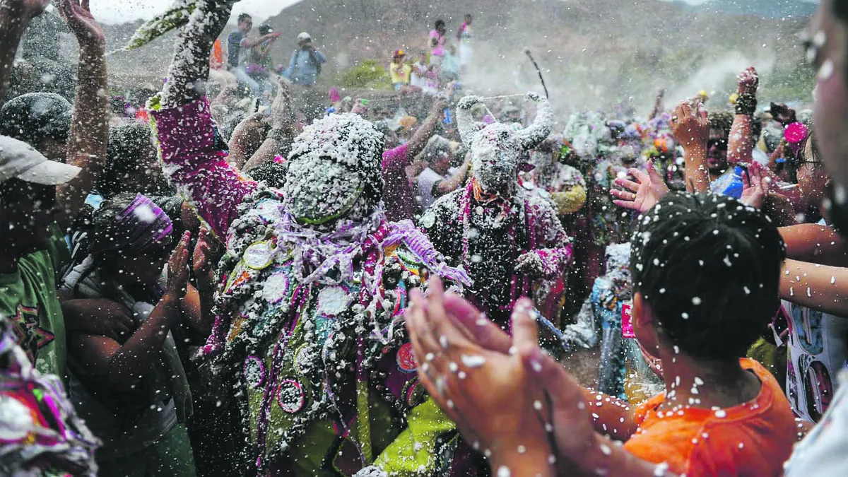 carnaval 2026: horarios de bailes e ingreso de menores