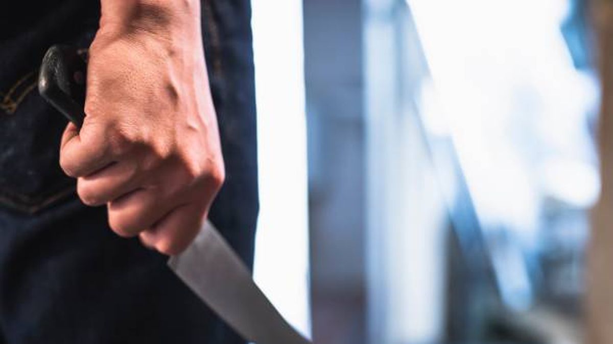 un hombre fue asesinado de una puñalada durante una pelea entre vecinos un hombre fue asesinado de una puñalada durante una pelea entre vecinos