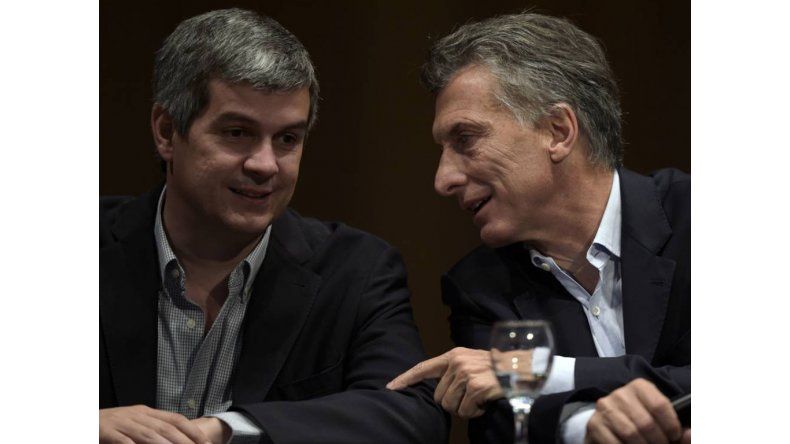 Marcos Peña junto a Macri