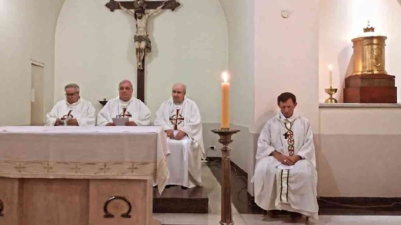Cesar Fernández en la Conferencia Episcopal Argentina