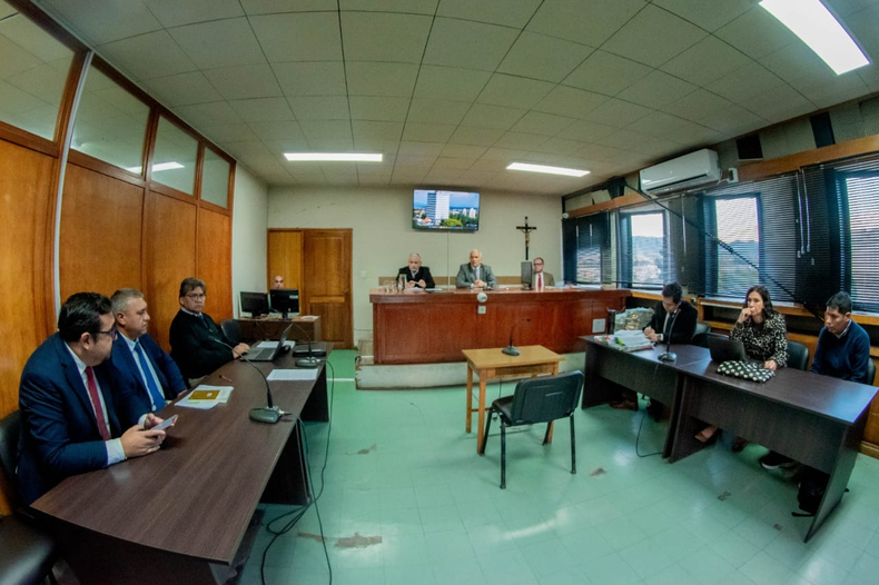 Caso Puca: Respetando la voluntad de la madre de la víctima y de la familia, el condenado reconoció expresamente su responsabilidad en el delito de homicidio imprudente por conducción antirreglamentaria de vehículo automotor agravado por la fuga. Asimismo, se dispuso una reparación económica a favor de la familia de la víctima.