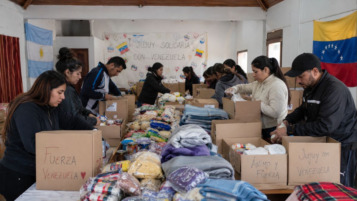 Venezolanos en Jujuy organizan jornadas solidarias paraayudar a las víctimas de los terremotos (Foto generada con IA)
