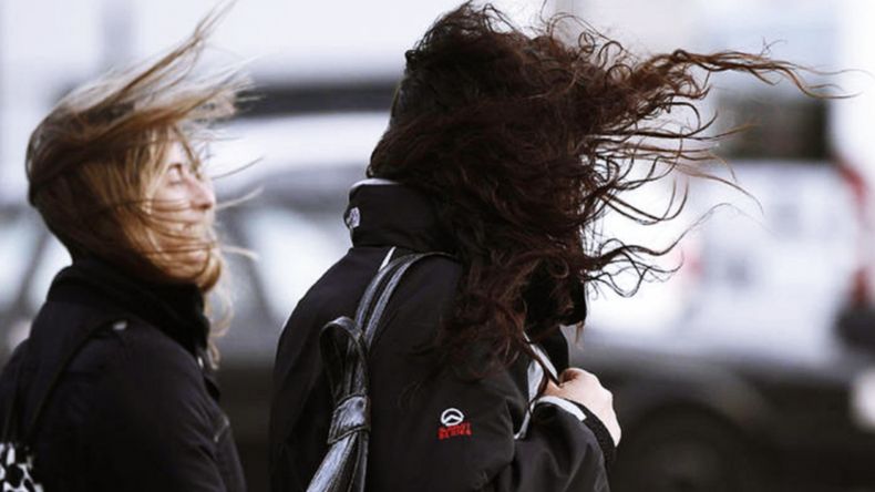 Anuncian alerta por viento