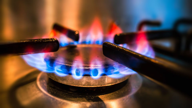 Congelan tarifas de luz y gas.