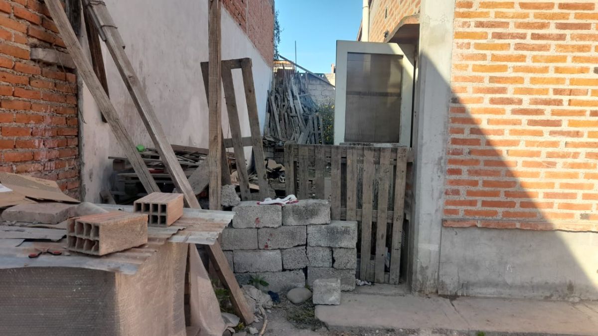 robaron por segunda vez en su casa y pide recuperar la mochila de su hija