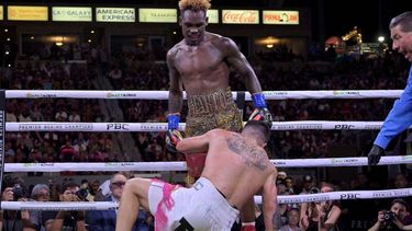 Brian Castaño perdió por nocaut con Jermell Charlo en Estados Unidos