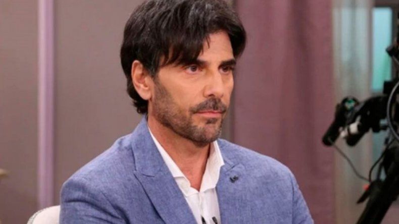 Un hijo de Juan Darthés le arrebató el celular a un periodista