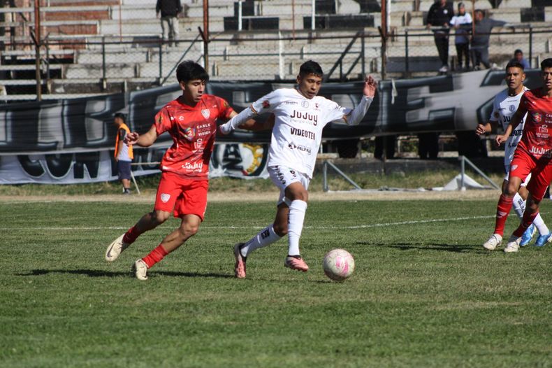 Atlético San Pedro finalista de la Copa Jujuy (Foto: Emma Vera).