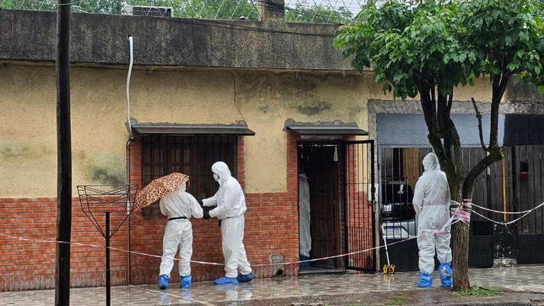Este lunes, Villa 9 de Julio, popular barrio de San Miguel de Tucumán, se encuentra conmocionado tras confirmarse la muerte de un niño de 10 años, que habría sido asesinado por otro de 16.