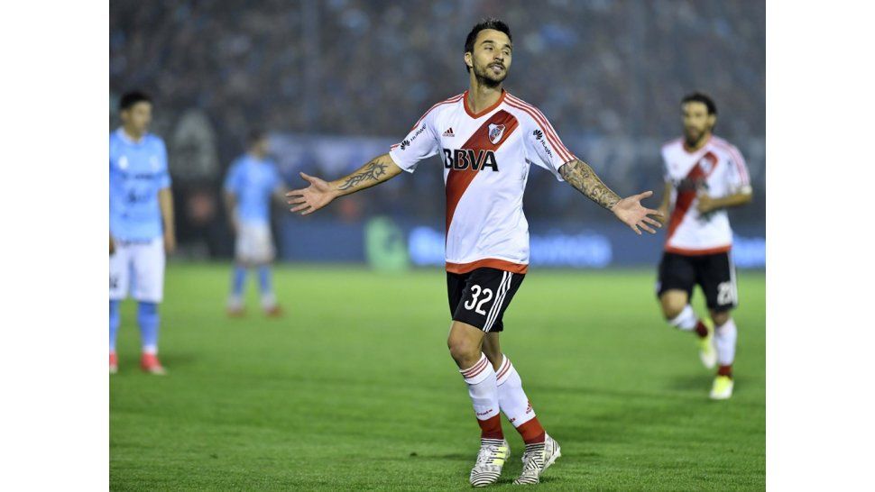 River ganó en el debut