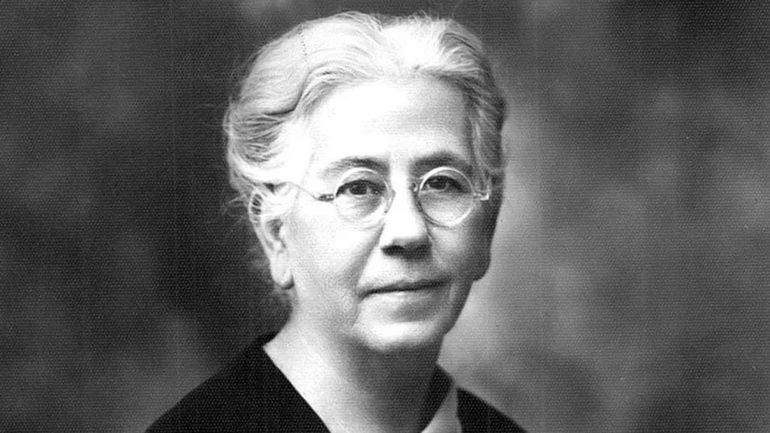 Rosario Vera Pe&ntilde;aloza y el D&iacute;a de la Maestra Jardinera