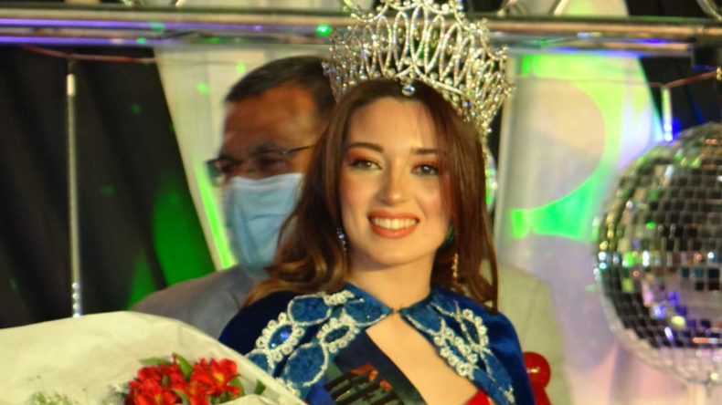 el votante hará la fila de su mesa fuera del colegio, si es que la capacidad dentro del establecimiento no permite respetar las distancias. Un facilitador sanitario estará a cargo de esa organización y de que  (11).png