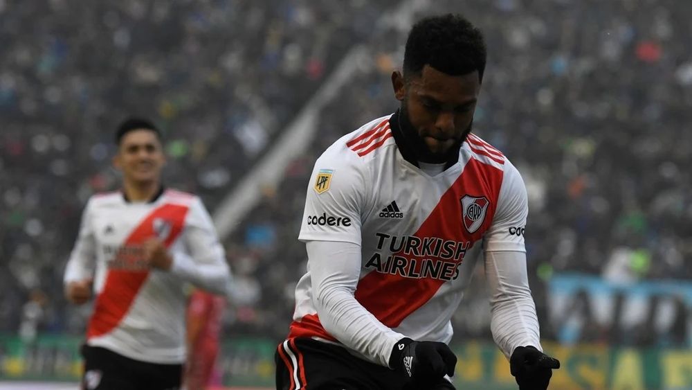 Goleada de River por 3-0 a Aldosivi