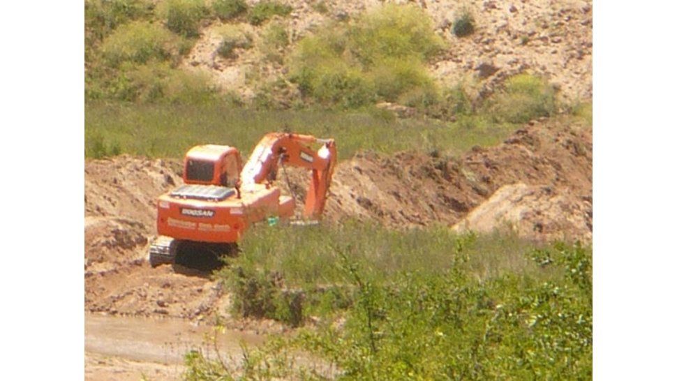 Trabajos en el Rio Grande