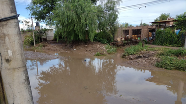 El agua ingresó a casas en San Salvador de Jujuy.