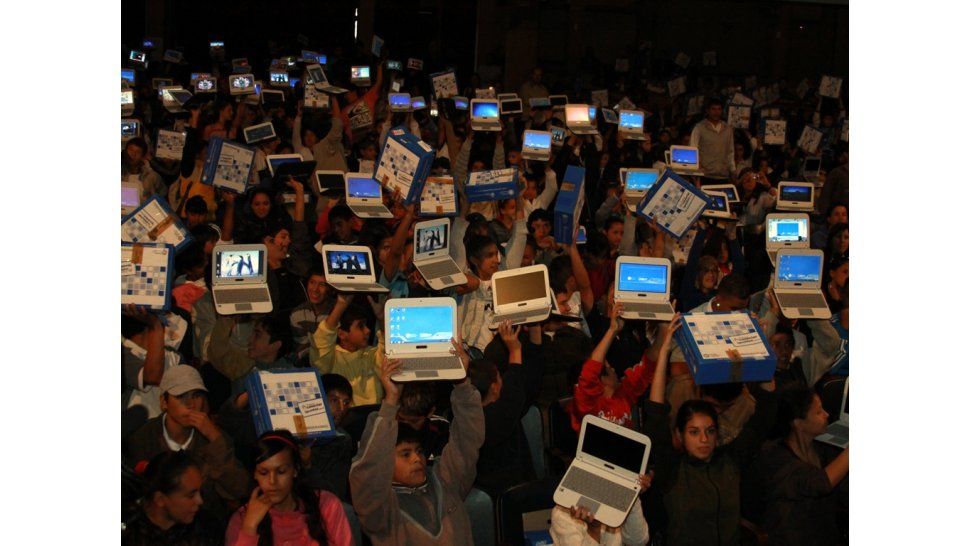 Entrega de netbooks en el país
