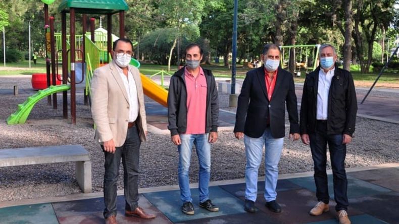 Instalaron pisos anti golpes en juegos infantiles de Capital