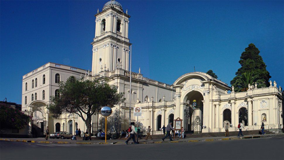 coronavirus: suspenden todas las misas en la provincia