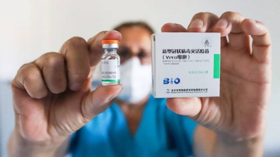 Llegan 13.600 dosis de Sinopharm