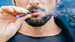 En el mundo hay cerca de 2 mil millones de personas “desprotegidas” frente a los cigarrillos electrónicos.