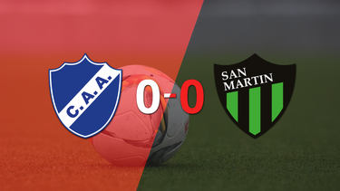 Alvarado y San Martín (SJ) igualaron sin goles en el marcador