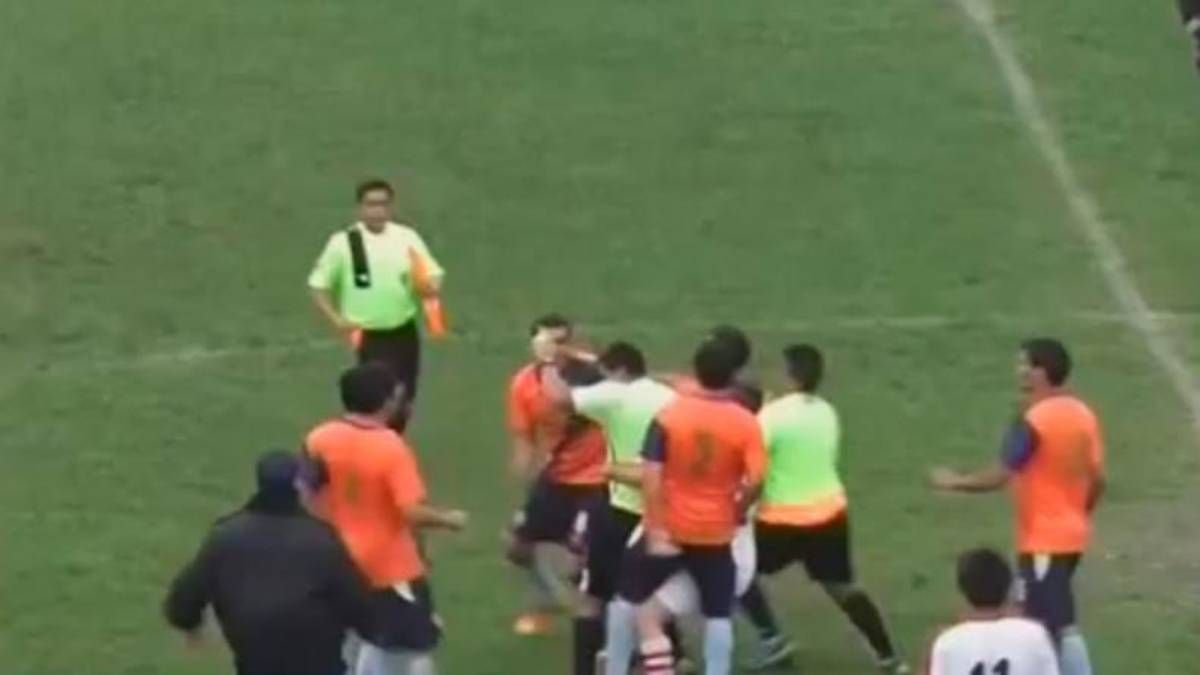 Suspenden el fútbol en Palpalá por hechos de violencia a los árbitros - Imagen alusiva