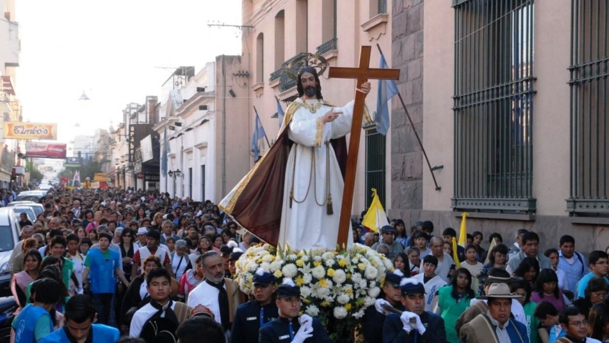Alerta por fuertes vientos en Jujuy: qué se espera para la procesión del Santísimo Salvador