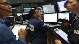 Los activos argentinos reaccionaron con fuertes subas en las primeras horas del jueves.