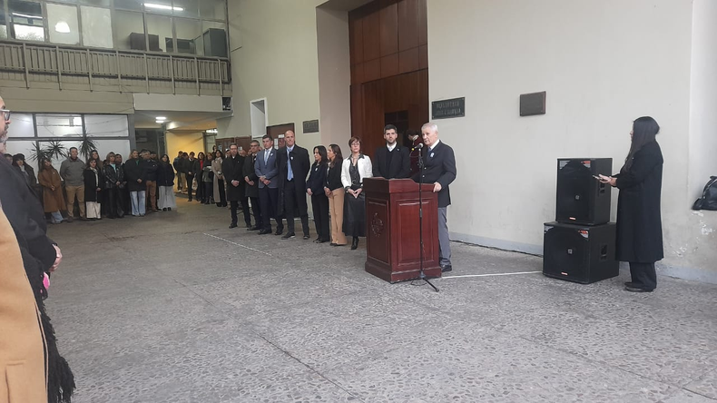 Ekel Meyer en el acto por el 9 de julio en el patio de Tribunales