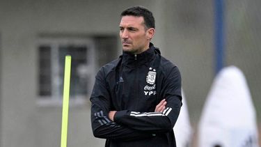 Lionel Scaloni llegó este miércoles a la Argentina para reencontrarse con su cuerpo técnico.