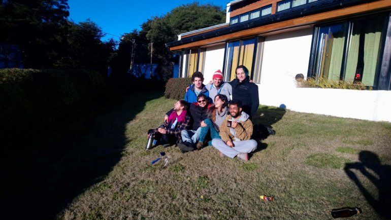 Belen con sus compañeros