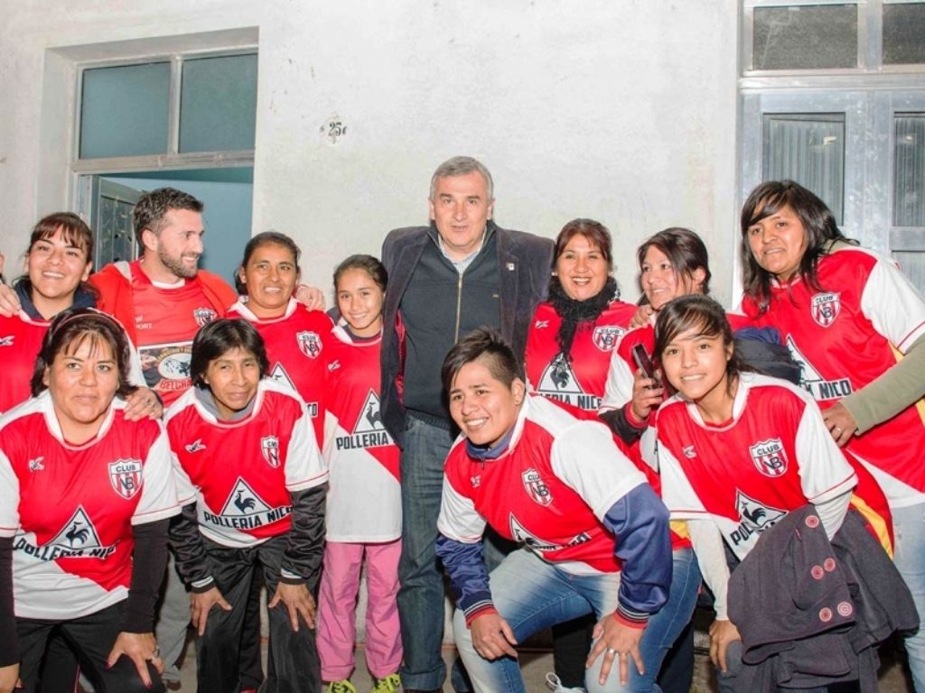 Apoyando políticas institucionales