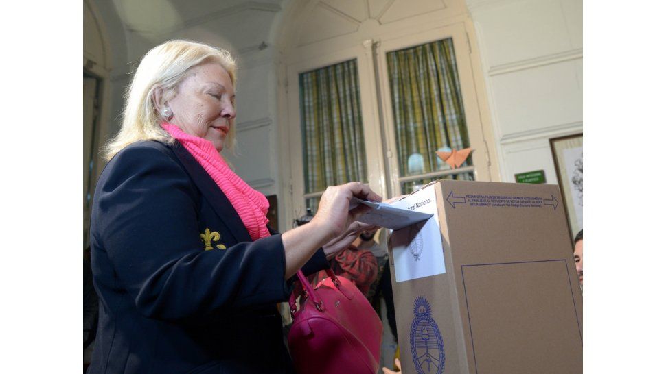Votó Carrió