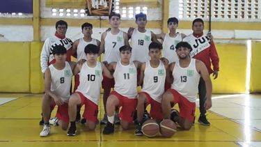Sub 18 de básquet campeón
