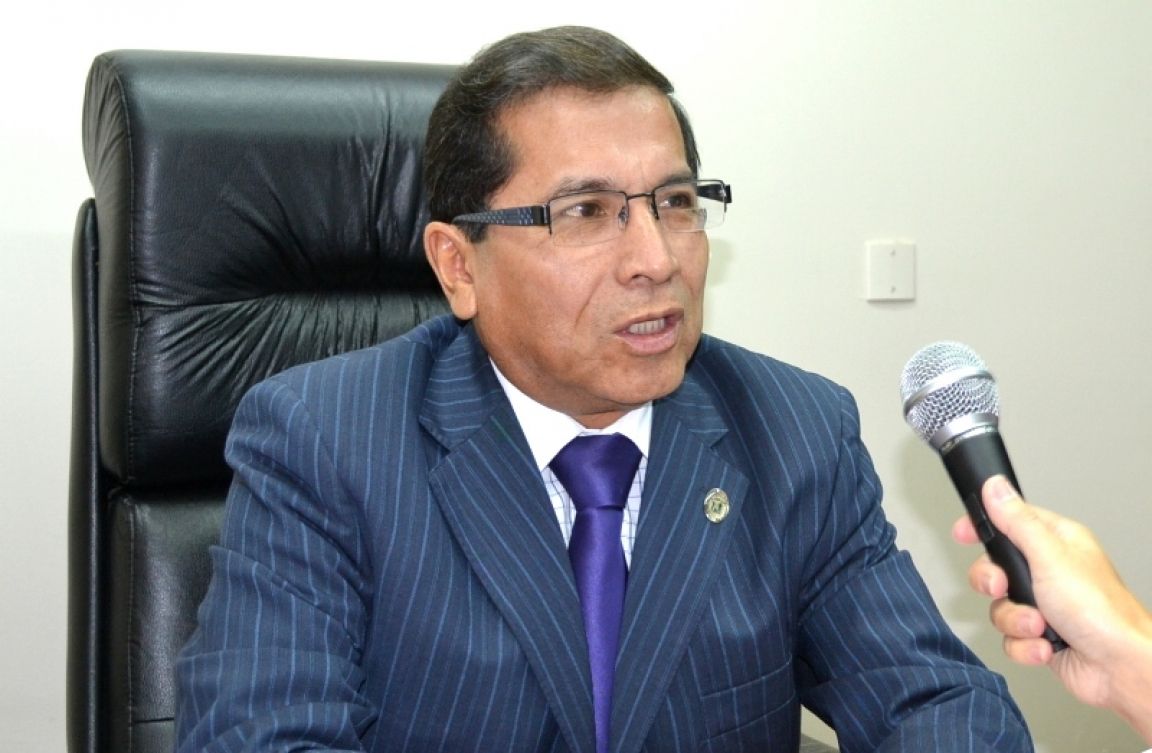 Víctor Galarza, Defensor