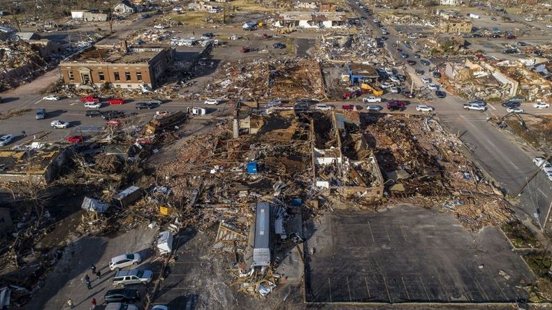 Más de 80 muertos en Estados Unidos por los tornados