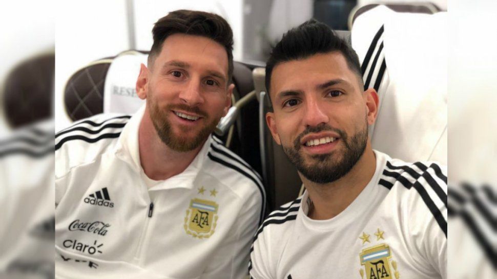 El regalo sorpresa de la Selección al Kun Agüero y el saludo de Messi 