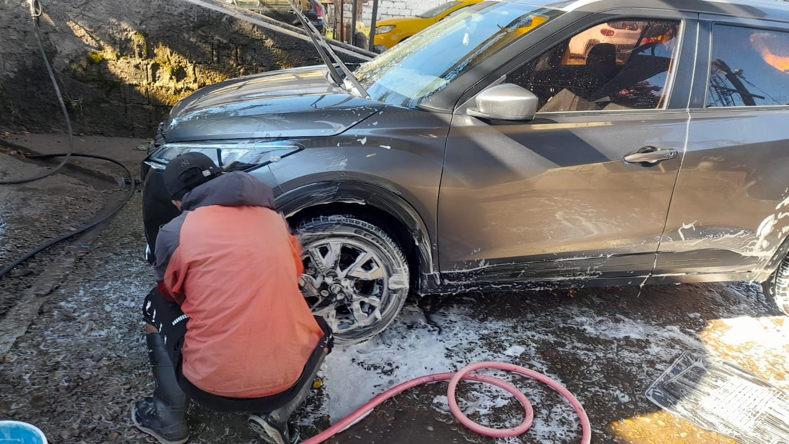 Lavado, aspirado, pulido y tapizados son algunos de los servicios en los lavaderos de autos. La demanda se disparó y los servicios premium&nbsp; superan los $60.000&nbsp;